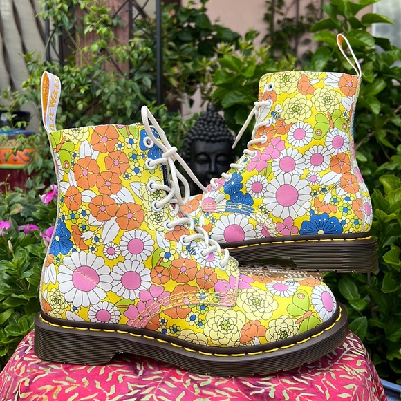 Floral Print Women's Boots - Picture 1 of 16